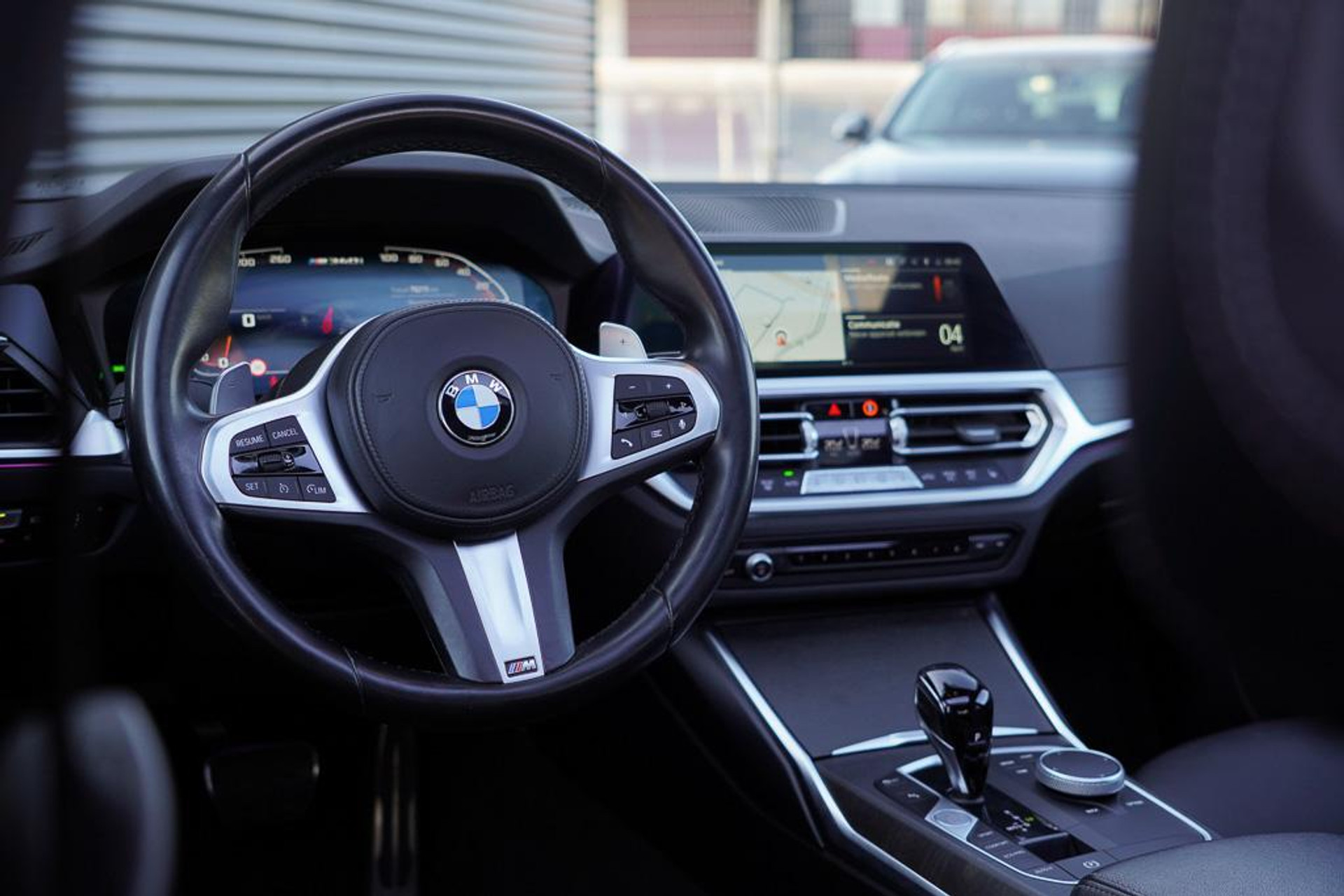 43952685-5.jpg