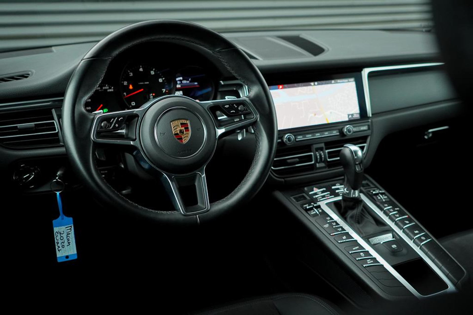 48485019-43.jpg
